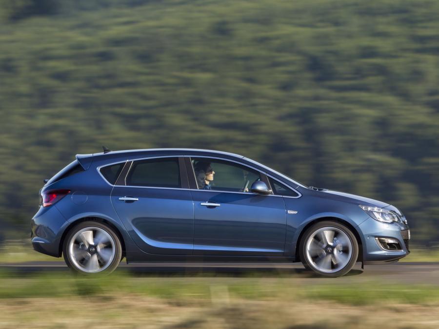  Opel Astra 2012 года  (фото 3 из 7)
